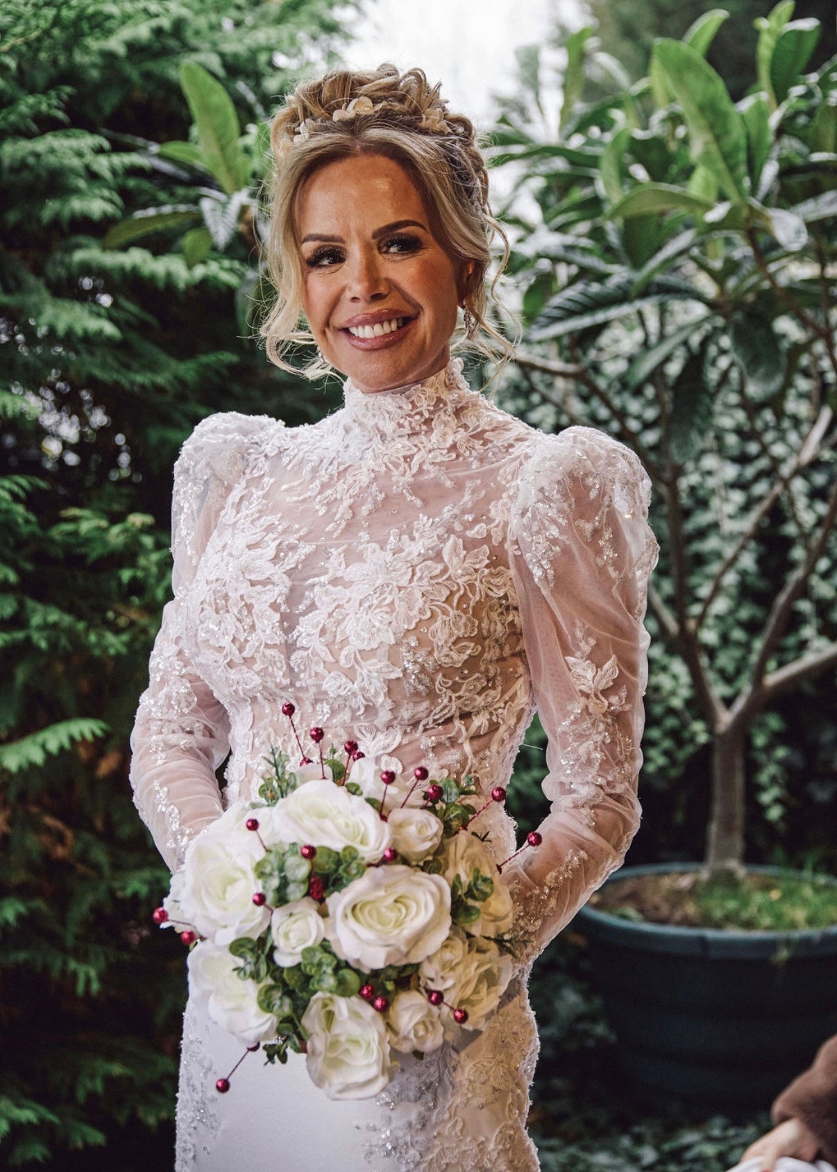 Lisa Baggs Looks Stunning in Veni Infantino for Her Vow Renewal
