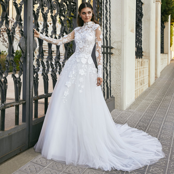 Fashionable wedding dresses for 2022 Veni Infantino Fashionable wedding dresses for 2022 Veni Infantino