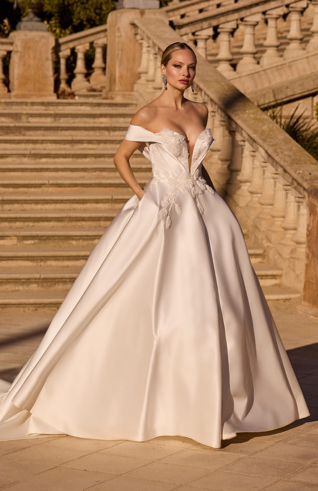 GUINOT ヌーヴェルヴィコフレ　2024 Hanelisse Wedding Dress - 63166 – Veni Infantino