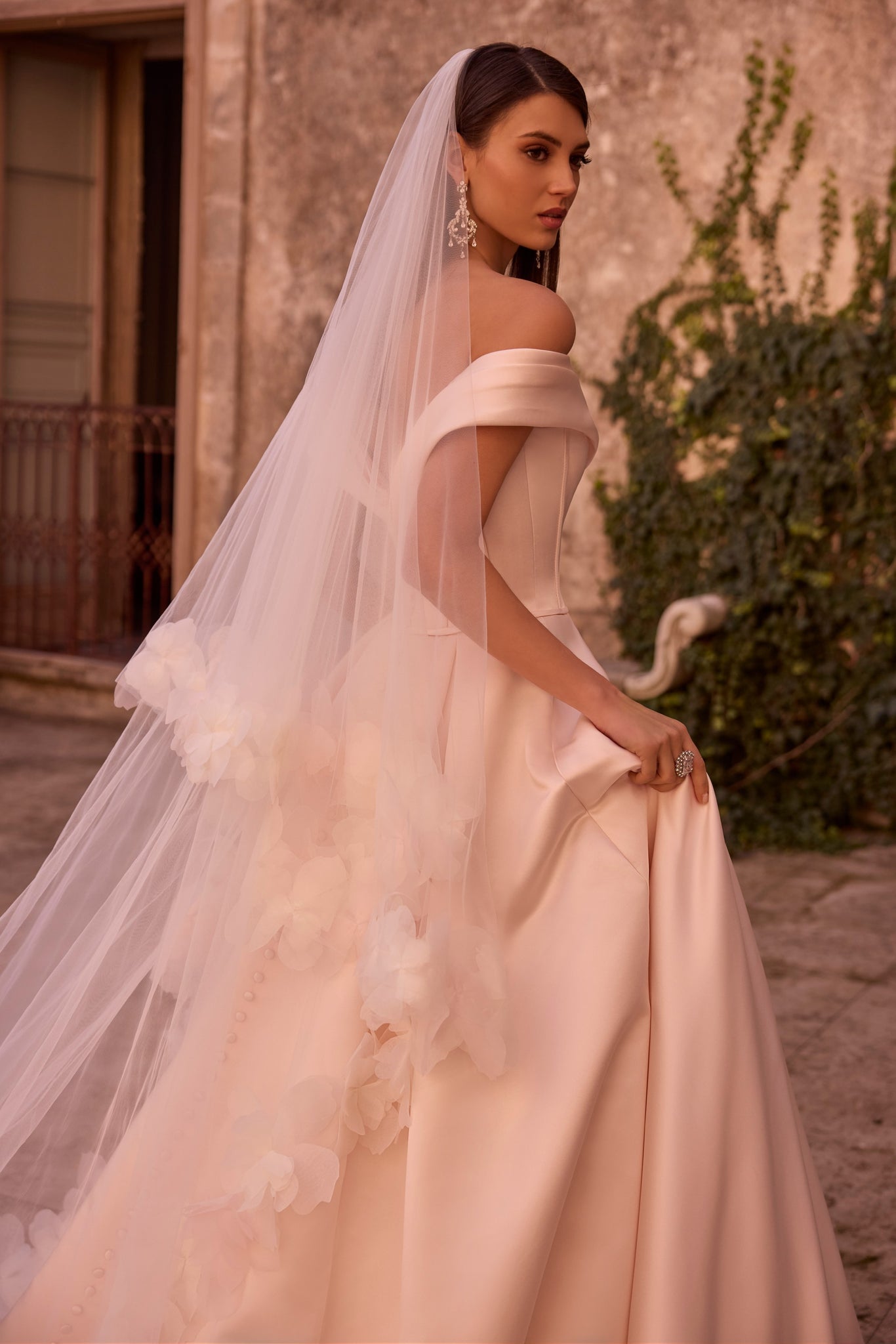 Veil - 69988