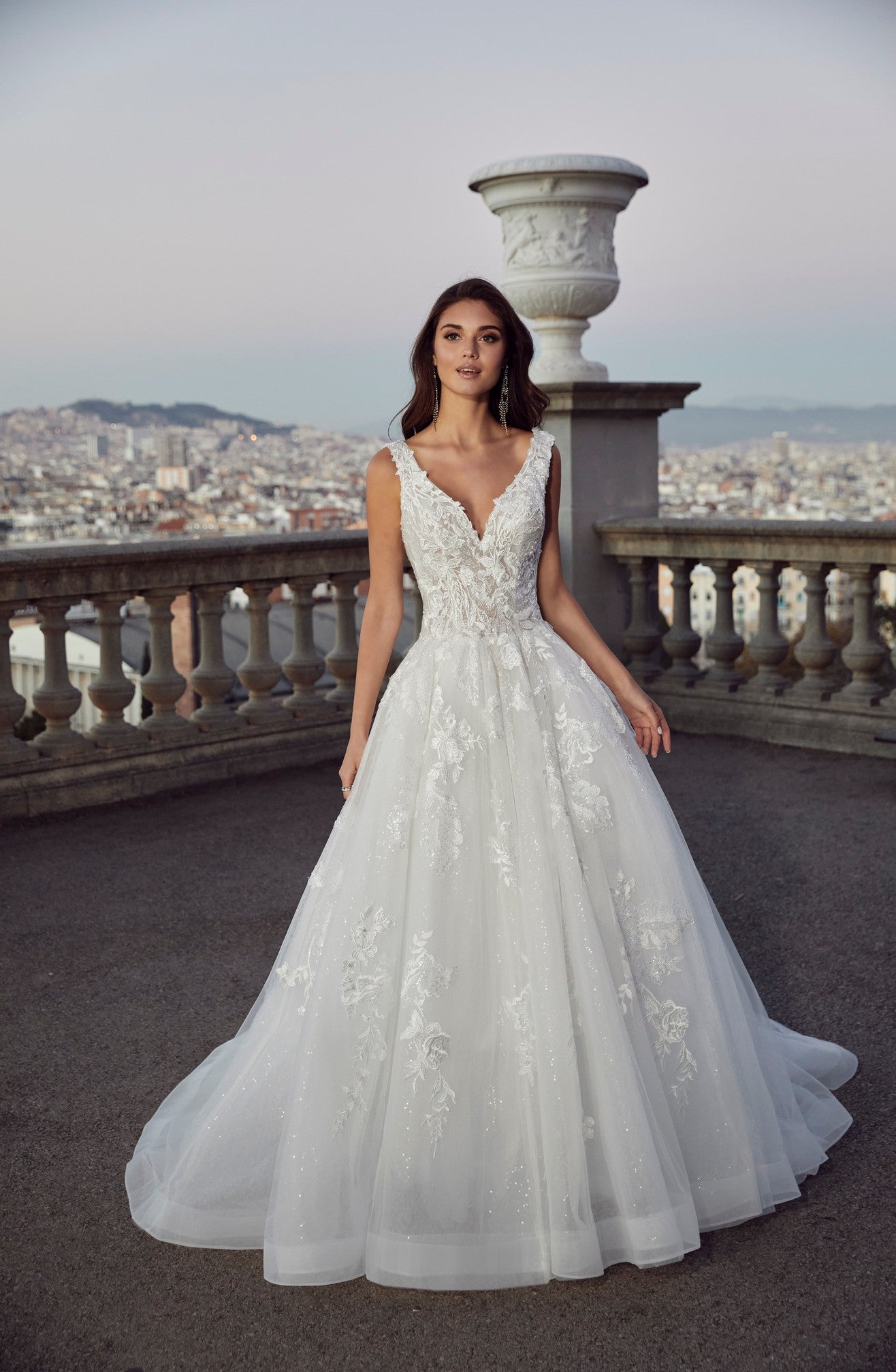 Star wedding dress hotsell